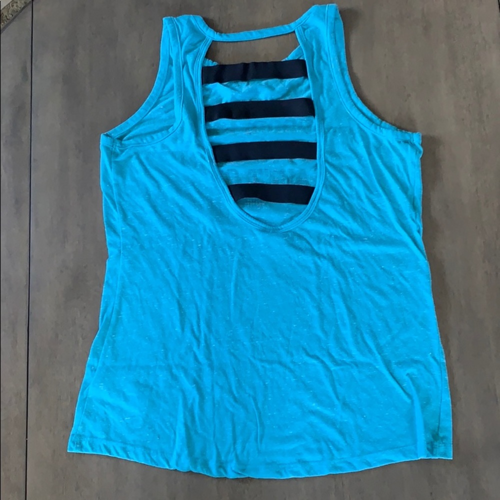 Workout tank - Picture 2 of 5